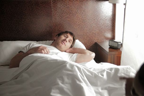 Messi mostró el curioso pijama que le regaló Luis Suárez