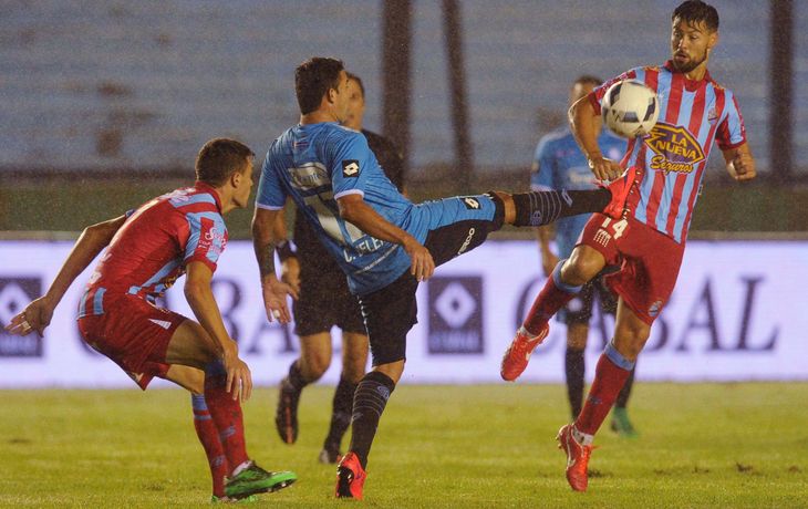 Las fotos del empate entre Arsenal y Belgrano