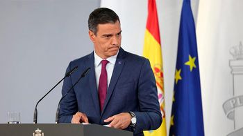 pedro sanchez decreto tres dias de luto en espana por el tragico choque de trenes pedro sanchez decreto tres dias de luto en espana por el tragico choque de trenes