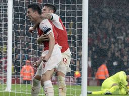 conmocion en la premier league: dos jugadores, a punto de confesar su homosexualidad conmocion en la premier league: dos jugadores, a punto de confesar su homosexualidad