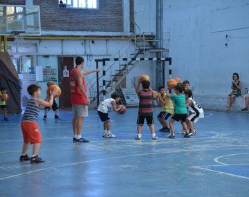 Clubes de barrio deberán volver a inscribirse para mantener los subsidios