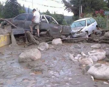 La ministra de Seguridad visitó la zona afectada por el alud