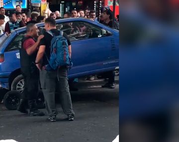 A lo Relatos Salvajes: se atrincheró en su auto en pleno Centro para que la grúa no se lo lleve