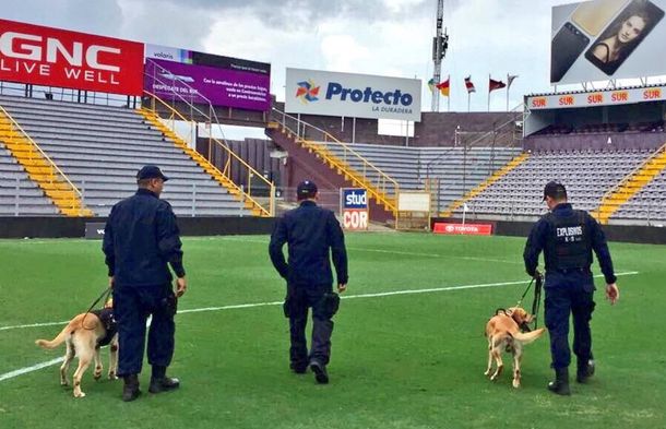 Evacuaron un estadio en Costa Rica por una falsa amenaza de bomba