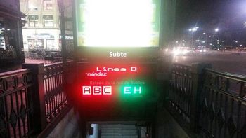 #parodel28: lineas a, c y d de subte funcionan con demoras #parodel28: lineas a, c y d de subte funcionan con demoras