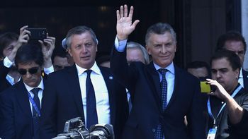 Macri vivió un mal momento a la salida del Congreso Macri vivió un mal momento a la salida del Congreso