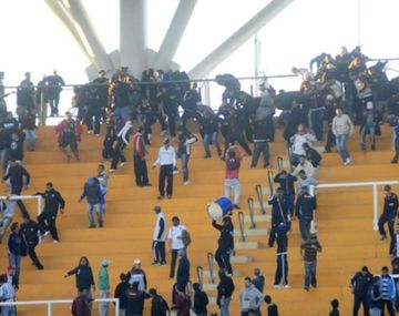 Envían a Brasil un registro de barras para evitar que ingresen a los estadios