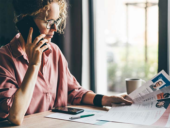 El ritual con laurel que promete conseguir trabajo antes de que termine el 2024
