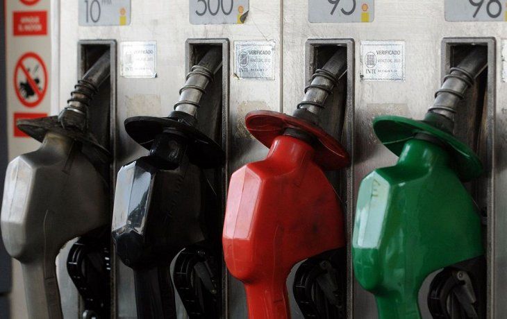Trucos para cargar el tanque de nafta y pagar mucho menos frente a los aumentos