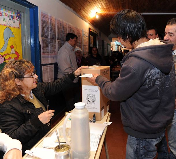 Se realizaron las primeras elecciones con voto joven