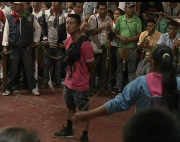 Pueblo indígena castigó con latigazos a cuatro guerrilleros de las FARC
