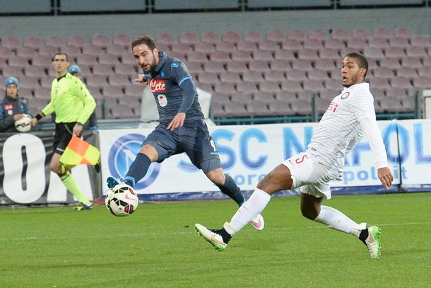 Italia se vistió de celeste y blanco con los goles de Higuaín, Palacio e Icardi