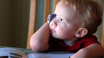 Kid_with_cell_phone Kid_with_cell_phone