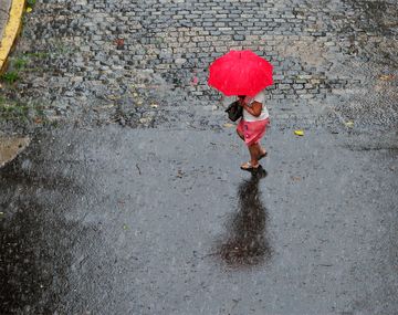 Rige un alerta por tormentas fuertes en Capital y Provincia