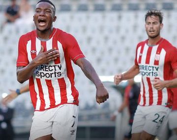 Juan Ferney Otero de Estudiantes de La Plata