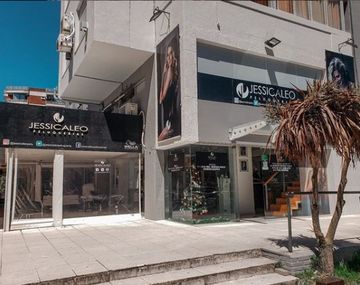 Quería salir platinado y estuvo 5 horas: la verdad detrás del ticket de peluquería por $24 mil