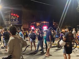 Contra el DNU de Milei: cortes y cacerolazos en la Quinta de Olivos