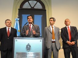 El Gobierno advierte que podría estatizar el servicio de luz