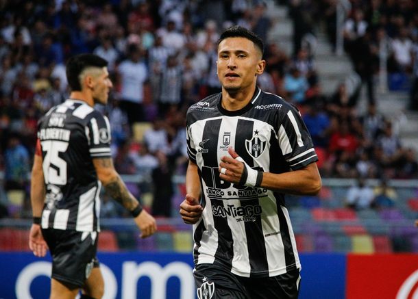 Central Córdoba igualó sin goles con Liga de Quito en su debut en la Copa Libertadores