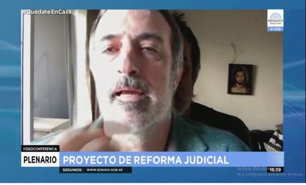 Esteban Bullrich reveló que padece un trastorno que le dificulta el habla