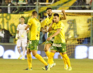 Defensa y Justicia goleó a Atlético Tucumán y sueña con la Sudamericana
