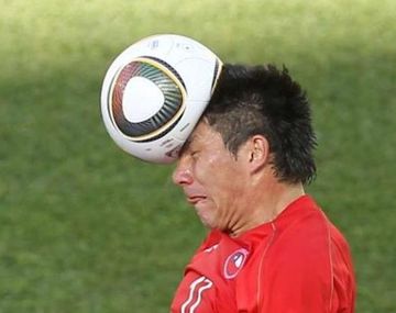 Medel cabezazo