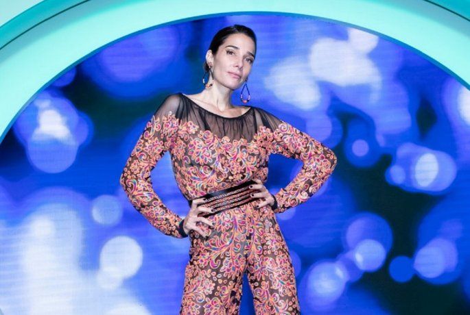 Juana Viale: Abuelita, no te desmayes. Estoy en pelotas, literal