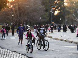 Cuarentena: ¿qué debe pasar para que una zona del país pase de una fase estricta a otra más flexible?