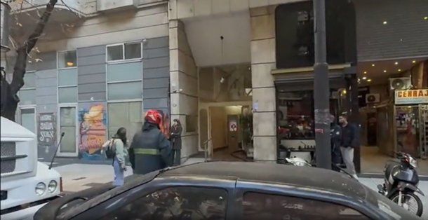 Incendio en un edificio del microcentro porteño: evacuaron a 45 personas