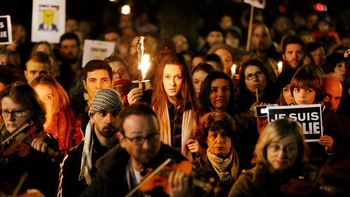 historica marcha en francia para repudiar el ataque a charlie hebdo historica marcha en francia para repudiar el ataque a charlie hebdo