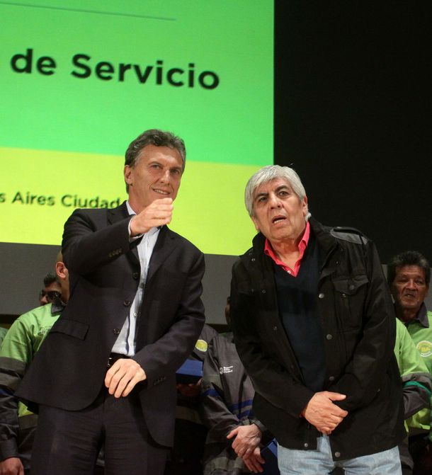 La foto de Hugo Moyano con Macri: Si no te molesta te digo compañero