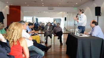 hermetismo en la cumbre radical que debate su rumbo de cara al 2015 hermetismo en la cumbre radical que debate su rumbo de cara al 2015