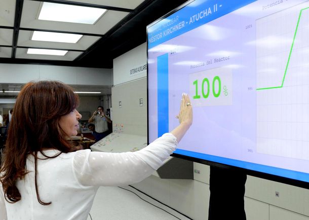 Cristina sigue de cerca las inundaciones y hace reuniones en su despacho