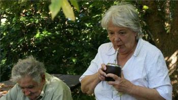 agua caliente en las calles para tomar mate agua caliente en las calles para tomar mate