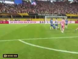Mirá el golazo de Messi desde la cámara del árbitro: un espectador de lujo