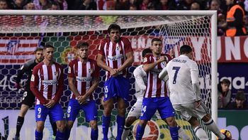 Cristiano Ronaldo anotó el primer gol del Real Madrid ante el Atlético Cristiano Ronaldo anotó el primer gol del Real Madrid ante el Atlético