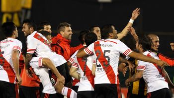 escucha el emotivo relato de costa febre por el pase de river a la final de la copa escucha el emotivo relato de costa febre por el pase de river a la final de la copa