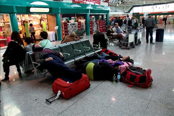 Esperan que la mitad de los vuelos en Europa puedan despegar