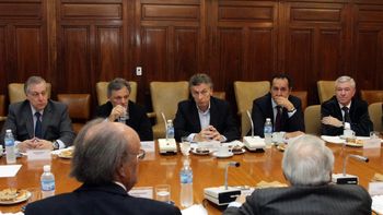 fuerte respaldo de los industriales a la precandidatura de macri fuerte respaldo de los industriales a la precandidatura de macri