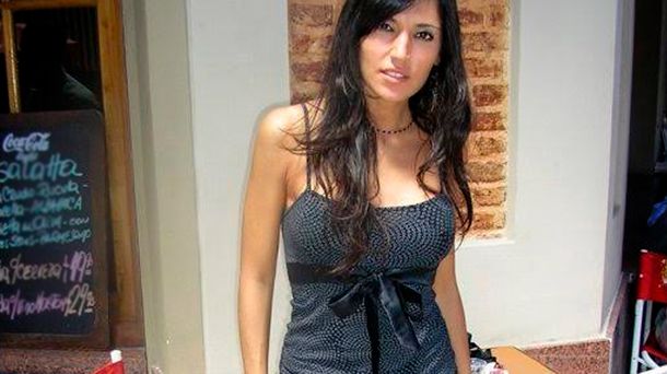 Viviana Colmenero, la ex ganadora de Gran Hermano, vive de sus artesanías en la calle