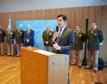 Wado de Pedro convocó a las FFAA a sumarse a la planificación de un proyecto de desarrollo nacional