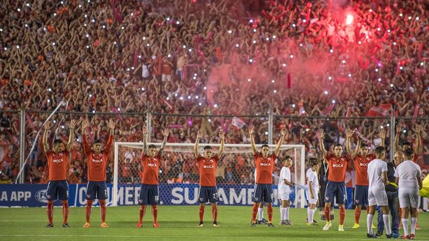 Nicolás Tagliafico encabezaba el saludo místico de Independiente