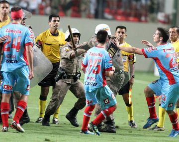 Otro papelón de la policía brasileña con un equipo argentino