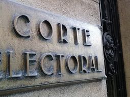 La Corte Electoral del Uruguay tiene hasta el 31 de este mes para validar las listas. La Corte Electoral del Uruguay tiene hasta el 31 de este mes para validar las listas.