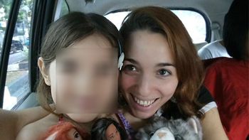 Alum junto a su mamá Alum junto a su mamá