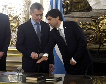 Lacunza juró como ministro de Hacienda y habla ante la prensa