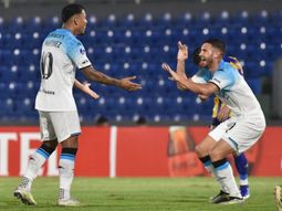 Racing le ganó a Sportivo Luqueño en Paraguay y arrancó con el pie derecho