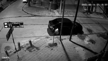 san martin: un policia mato a un motochorro que simulo ser un repartidor para asaltarlo san martin: un policia mato a un motochorro que simulo ser un repartidor para asaltarlo