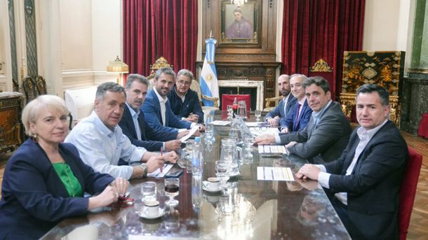 La reunión entre diputados de LLA y el PRO.