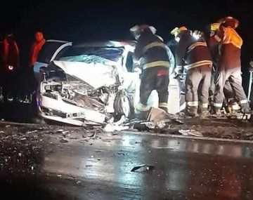 Cuatro muertos por un impresionante choque frontal en una ruta